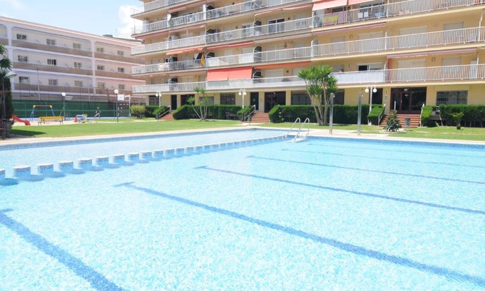Malgrat de Mar Apartment | HomeHolidaysRentals Lorraine