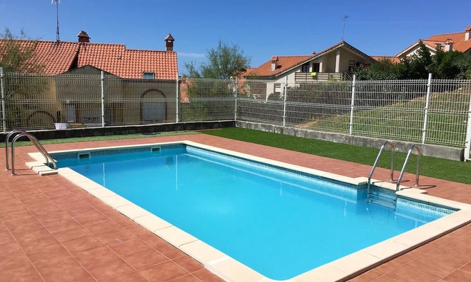 Mogro Apartment | Homerez - 300 m away from the beach! Appartement for 5 ppl. with shared pool