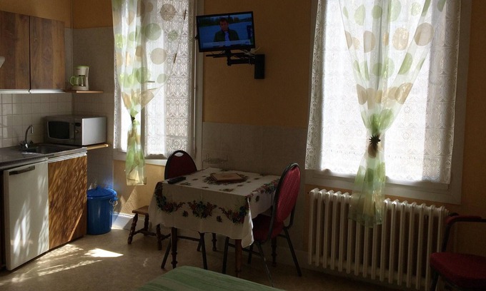 Neris-les-Bains Apartment | Homerez - Amazing studio for 2 ppl. with garden at Néris-les-Bains