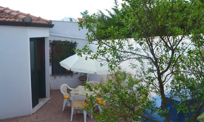 Pergusa House | Homerez - Amazing house for 4 ppl. with garden and terrace at Enna