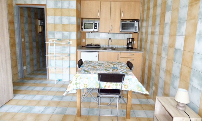 Brioude Apartment | Homerez - Amazing studio for 2 ppl. with terrace at Brioude
