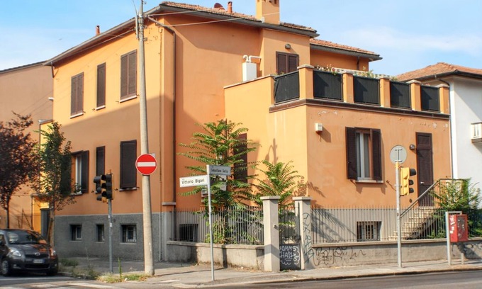 Bolognina Apartment | Homerez - Apartment in Bologna