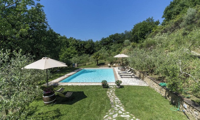 Montepulciano Apartment | Homerez - Apartment in Montepulciano