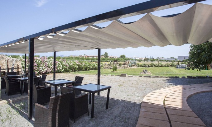 Urbanitzacio Gotmar Apartment | Homerez - Appartement 1 km away from the beach for 4 ppl. with shared pool
