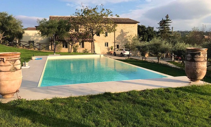 Perugia Apartment | Homerez - Appartement for 6 ppl. with shared pool and garden at Perugia