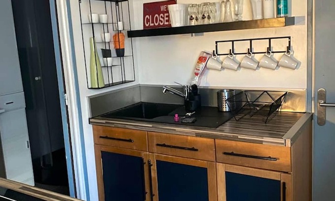 Corbeil-Essonnes Apartment | Homerez - Beautiful apartement for 3 ppl. with terrace at Corbeil-Essonnes