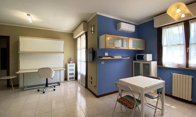 Vercelli Apartment | Homerez - Beautiful appartement for 2 ppl. with balcony at Vercelli