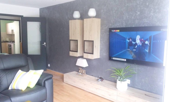 Millau Apartment | Homerez - Beautiful appartement for 6 ppl. with balcony at Millau