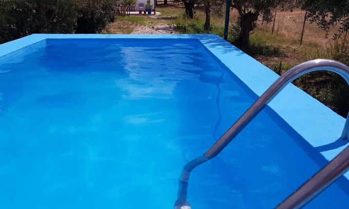Sao Vicente do Paul House | Homerez - Beautiful house for 2 ppl. with shared pool and terrace at Santarém
