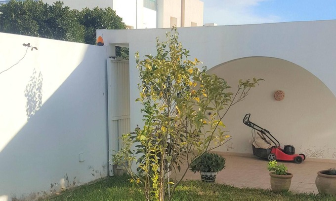 Yasmine Villa | Homerez - Big villa 500 m away from the beach with swimming-pool and jacuzzi