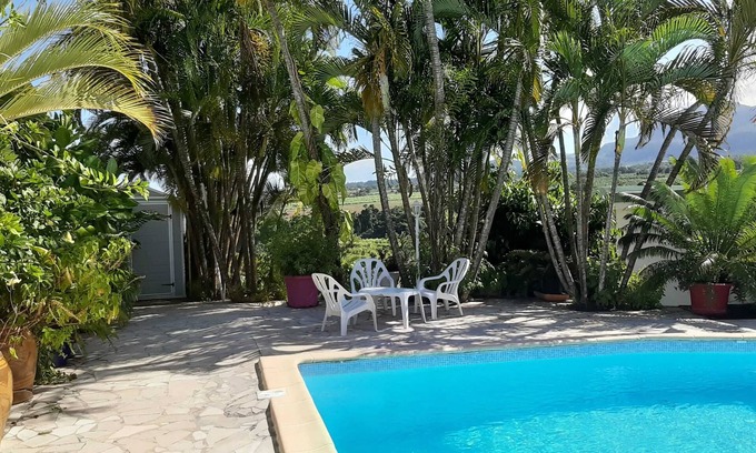 Capesterre-Belle-Eau House | Homerez - Bungalow in Capesterre-Belle-Eau