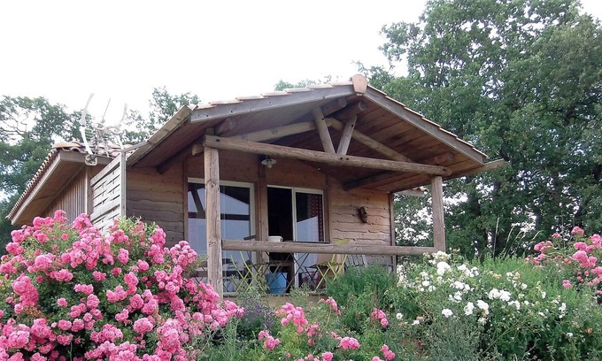 Pauilhac Ski Chalet | Homerez - Chalet in Pauilhac with Pool