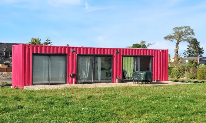 La Bouillie House | Homerez - Charming House in La Bouillie, garden, 25 m²