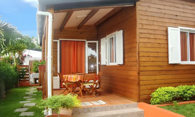 Plateau-Caillou House | Homerez - Charming House in Saint Paul with Sea and Mountain Views