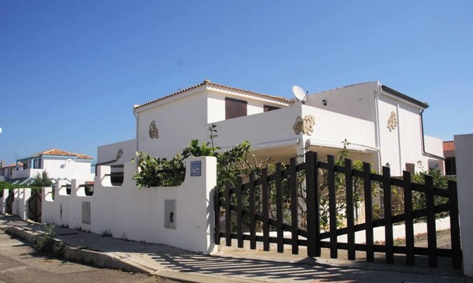 Calasetta House | Homerez - Charming House in Calasetta with Terrace and Garden