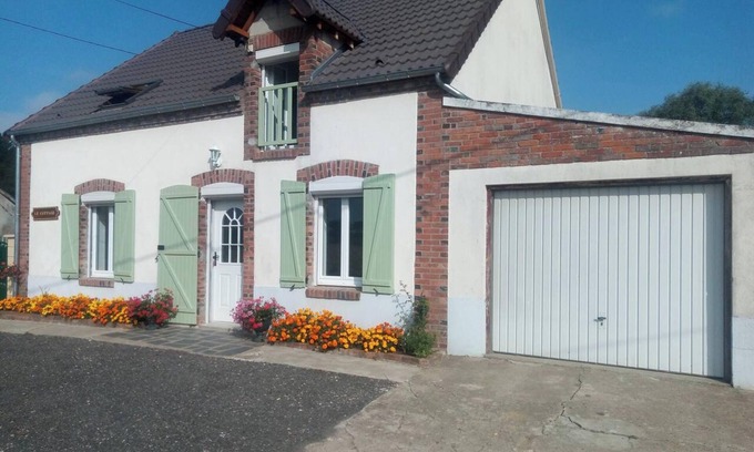 Bleneau House | Homerez - Charming House in Bléneau with Garden and Modern Amenities
