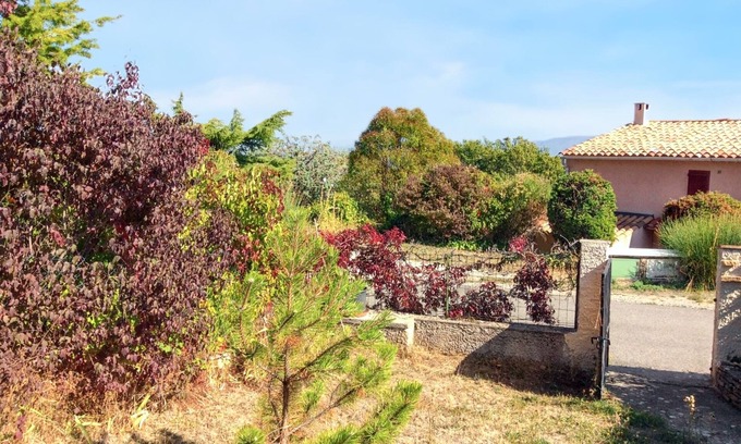 Vacheres House | Homerez - Charming house in Vachères with mountain view