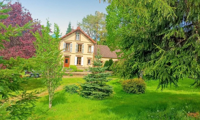 Maletable House | Homerez - Comfortable House with Garden - Longny les Villages