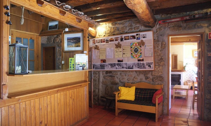 Seia Apartment | Homerez - Cosy Apartment in Seia with Fireplace - 25 m²