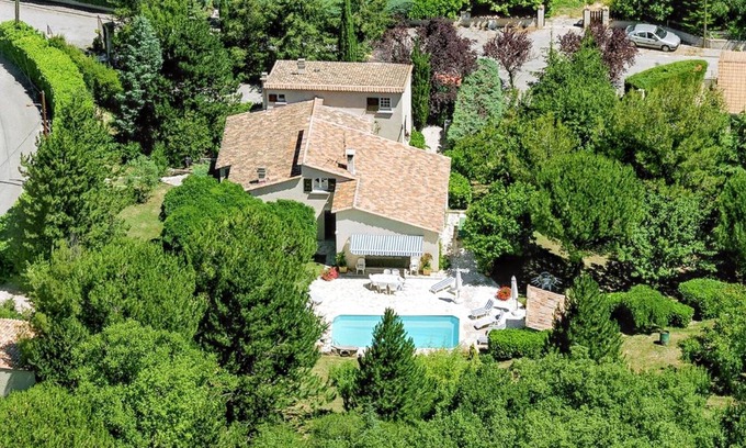 Cereste Villa | Homerez - Elegant Villa in Céreste with Private Pool and Jacuzzi