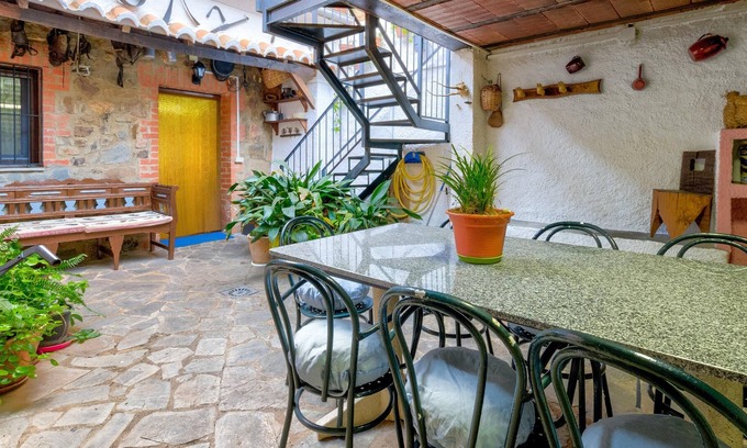 Puebla de Don Rodrigo House | Homerez - House for 8 ppl. with jacuzzi and spa at Puebla de Don Rodrigo