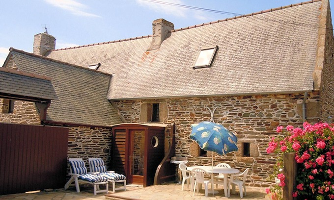 Tredrez-Locquemeau House | Homerez - House 1 km away from the beach for 4 ppl. at Trédrez-Locquémeau