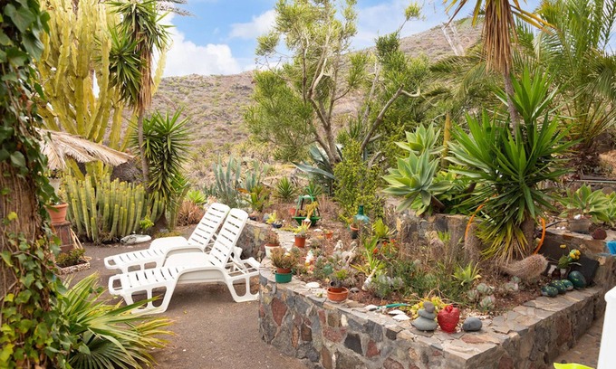 Vallehermoso House | Homerez - House 3 km away from the beach for 3 ppl. with garden at Vallehermoso