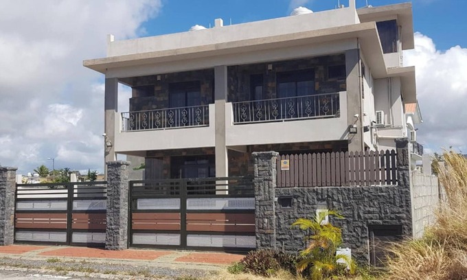 Mahebourg House | Homerez - House Mahebourg sea view