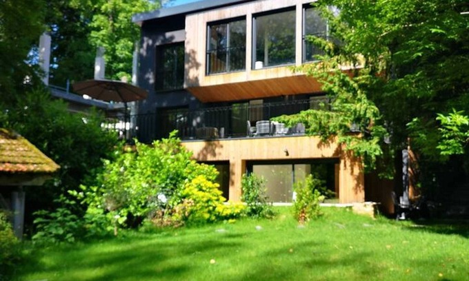 Brunoy House | Homerez - House with Jacuzzi in Brunoy