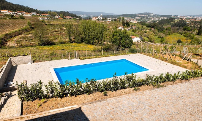 Castelo de Paiva Villa | Homerez - Large villa for 13 people. with swimming pool, terrace and balcony in Fornos