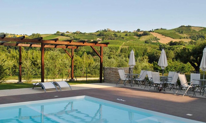 Montalto delle Marche House | Homerez - Nice house for 6 ppl. with shared pool at Montalto delle Marche