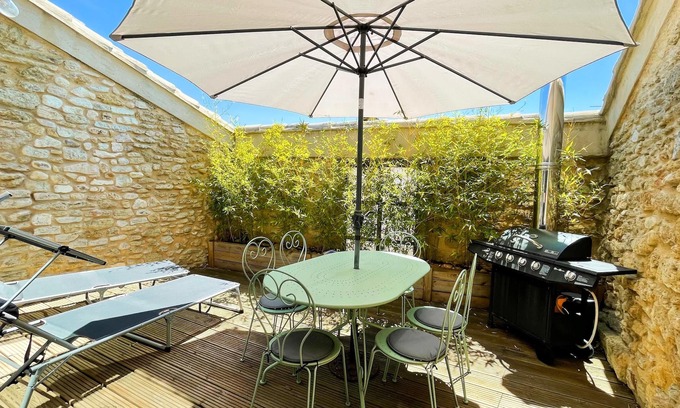 Chateauneuf-du-Pape House | Homerez - Nice house for 4 ppl. with terrace at Châteauneuf-du-Pape