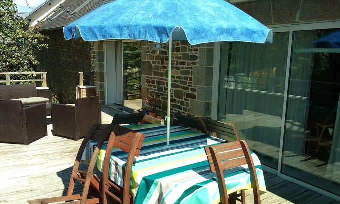 Dragey-Ronthon Apartment | Homerez - Nice appartement 3 km away from the beach for 7 ppl. at Dragey-Ronthon