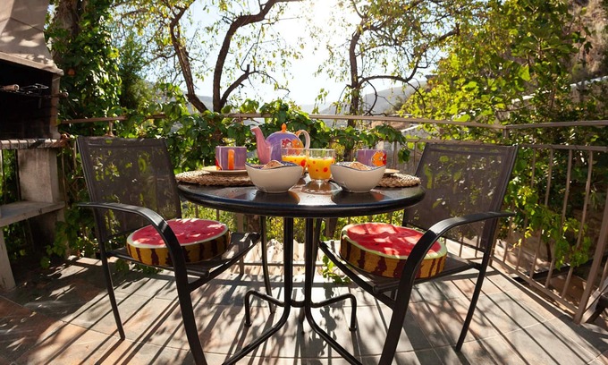 Laroya House | Homerez - Nice house for 2 ppl. with shared pool, jacuzzi and terrace at Laroya