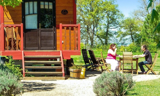 Pauilhac House | Homerez - Property for 2 ppl. with shared pool, terrace and balcony at Pauilhac