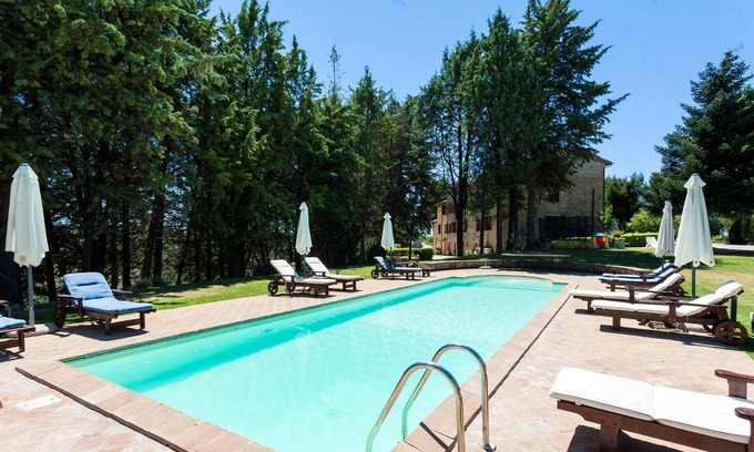 Ramazzano House | Homerez - Spacious house for 2 ppl. with shared pool at Ramazzano - Le Pulci