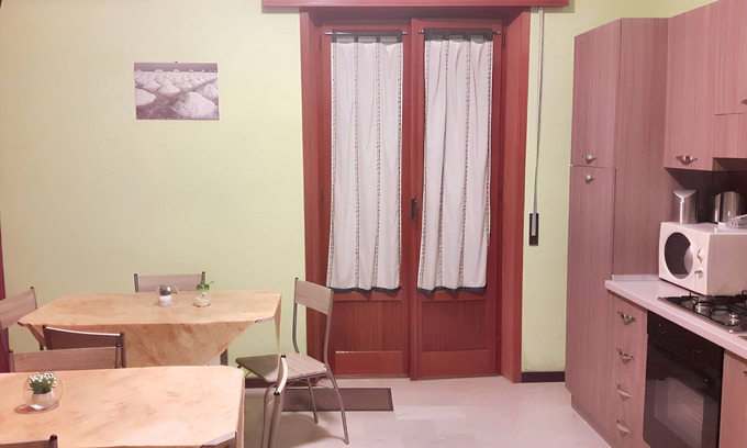 Trapani Apartment | Homerez - Spacious Apartment in Trapani, AC, 100 m²