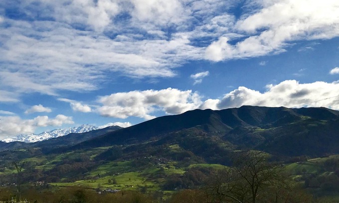 Cuestespines House | Homerez - Spacious house for 7 ppl. with terrace at Rozadas