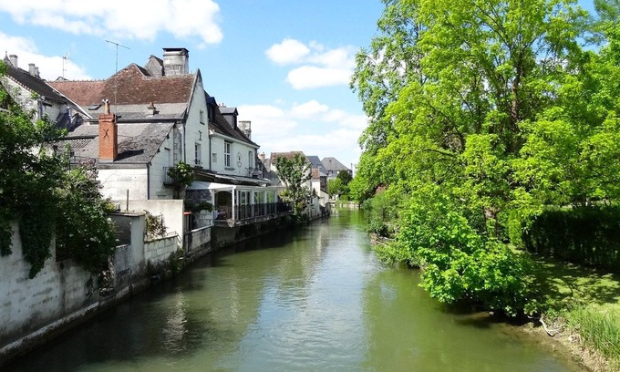 Loches House | Homerez - Spacious house for 6 ppl. with terrace at Loches