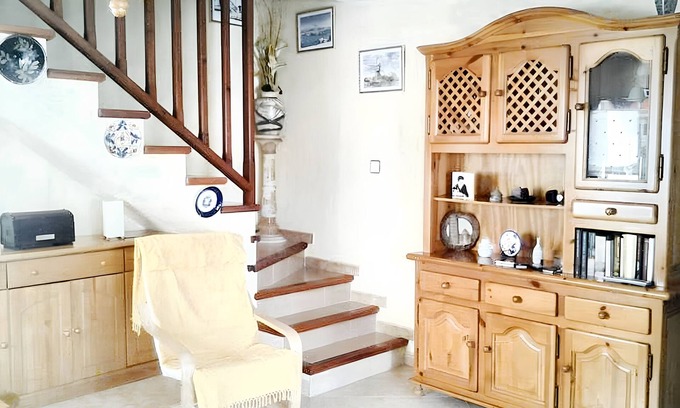 Creixell House | Homerez - Sunny house in Creixell with terrace and parking