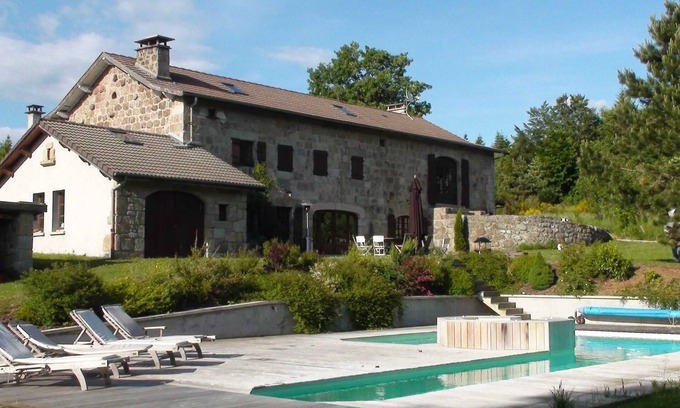 Le Chambon-sur-Lignon Villa | Homerez - Villa in Le Chambon-sur-Lignon