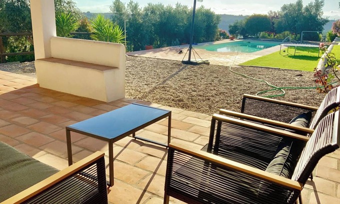 Pedrogao Villa | Homerez - Villa in Casais de São Bras