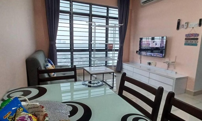 Taman Daya Apartment | Homestay ARC Cozyhome Austin Hills 4-5pax