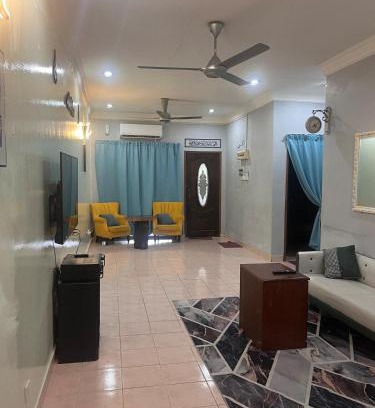 Kampung Rawa House | Homestay Burn Jati