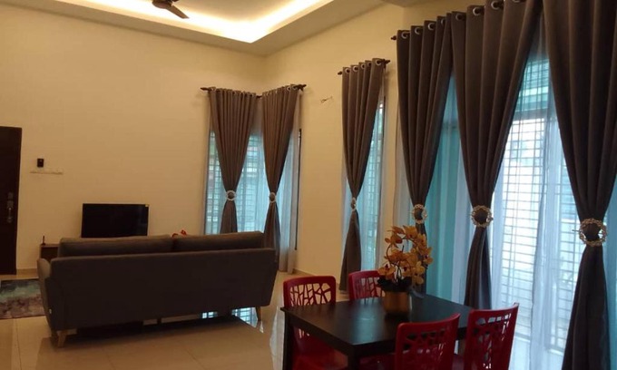 Kampung Pengkalan Baharu House | HOMESTAY IMPIAN, BATU GAJAH PERAK