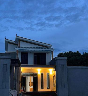 Le Thuy House | Homestay Sea View Ông Hoành