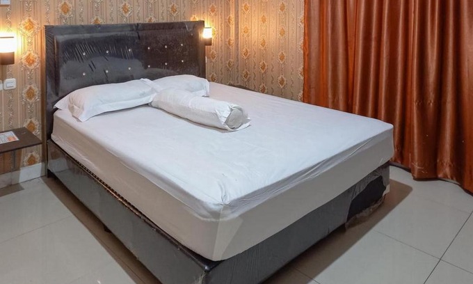 Bitung Hotel | Homestay Singgasana Mitra RedDoorz