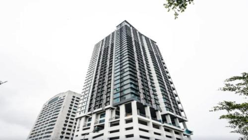 Likas Apartment | Homesuite' Home at Bay Suites