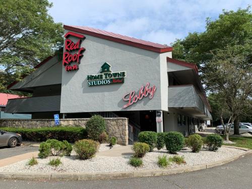 New London Hotel | HomeTowne Studios by Red Roof Mystic - New London