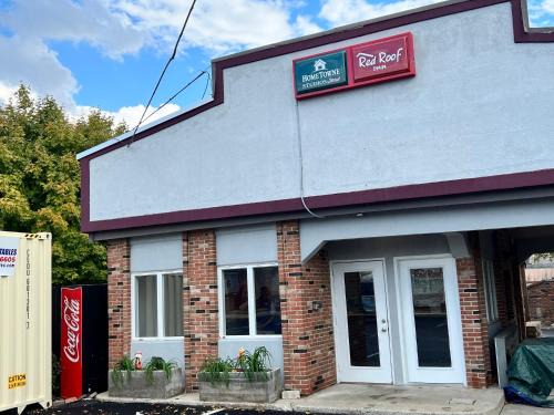 Georgetown Hotel | HomeTowne Studios by Red Roof Georgetown, KY